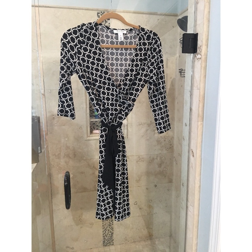 White House Black Market Dress Empire Waist Geometric Stretch 3/4 Sleeve 6